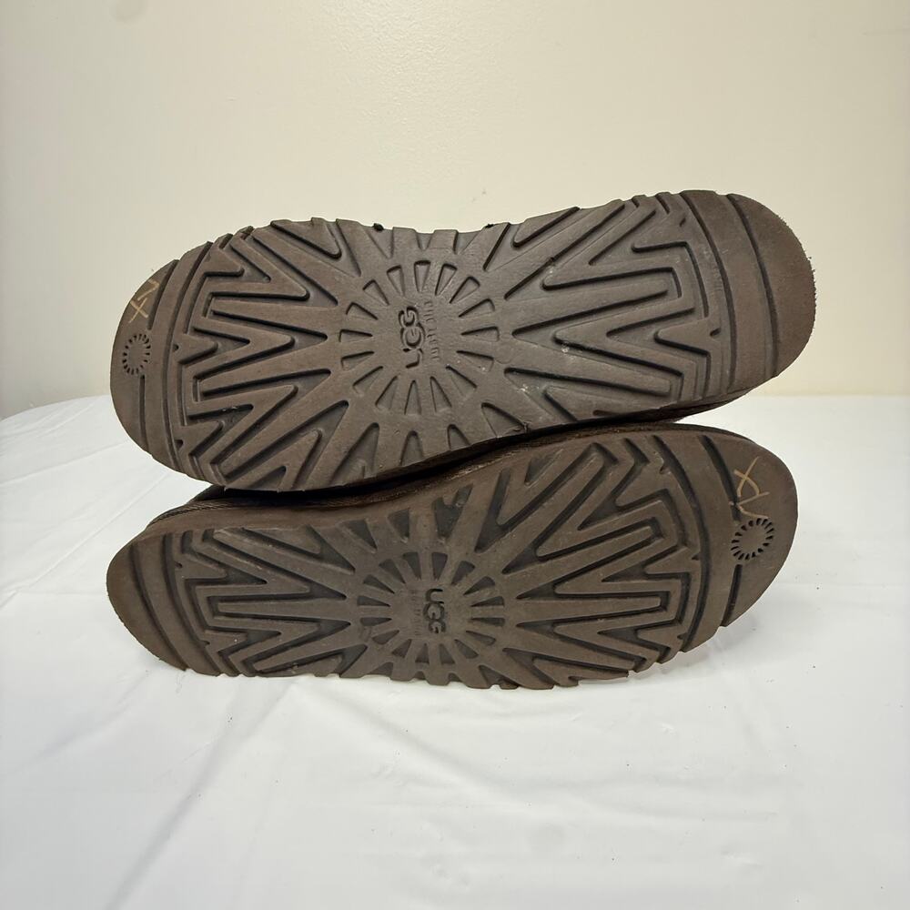 UGG Australia Classic Short Boots Chocolate Brown Suede Sheepskin Size 6 - Picture 5 of 7